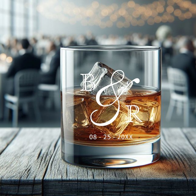 Vaso De Whiskey Iniciales de nombres de parejas de nombres de cali (Subido por el creador)