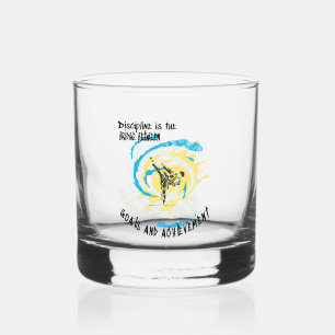 Vaso De Whiskey La disciplina es el puente entre los objetivos del