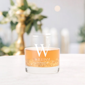 Vaso De Whiskey Monograma y nombre personalizados para los padrino