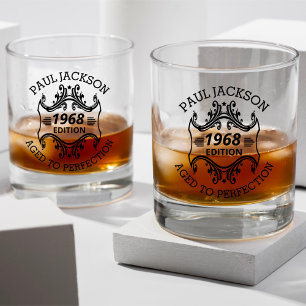Vaso De Whiskey Nombre de cumpleaños vintage y año de edad avanzad