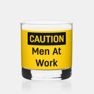 Vaso De Whiskey PRECAUCIÓN Hombres en el trabajo Amarillo y Negro