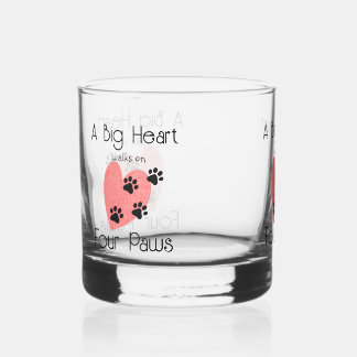 Vaso De Whiskey Un gran corazón camina sobre cuatro patas - un ama