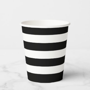 Vasos de papel a rayas blancas y negras