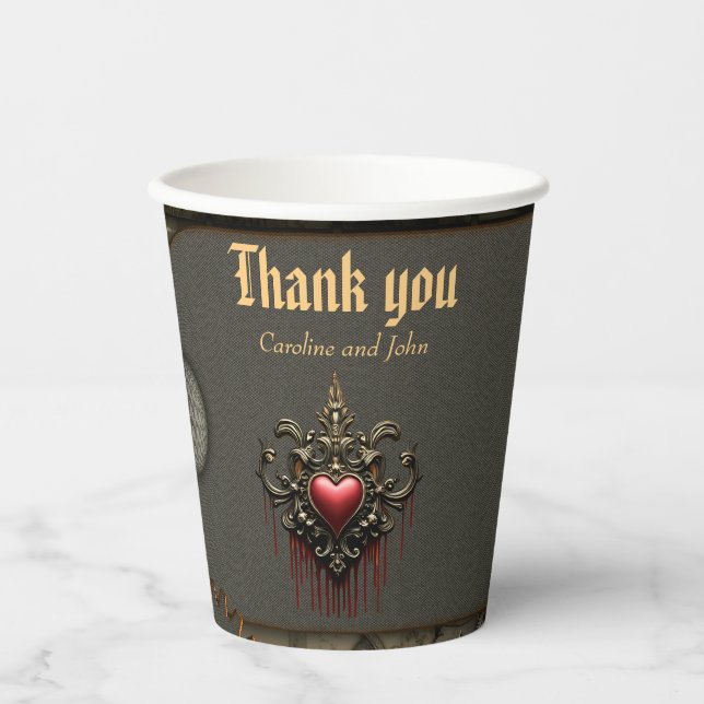 Vasos De Papel Acentos dorados, rosas rojas y un corazón (Anverso)