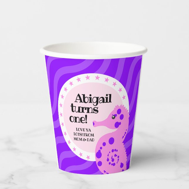 Vasos De Papel Apenas un caballo de mar rosado en las olas, feliz (Anverso)