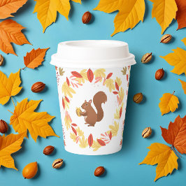 Vasos De Papel Ardilla de otoño con nuez