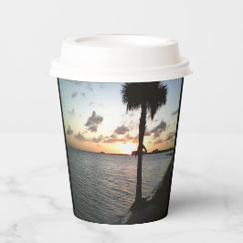 Vasos De Papel Atardecer En La Playa