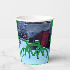 Vasos De Papel atascado en la nieve