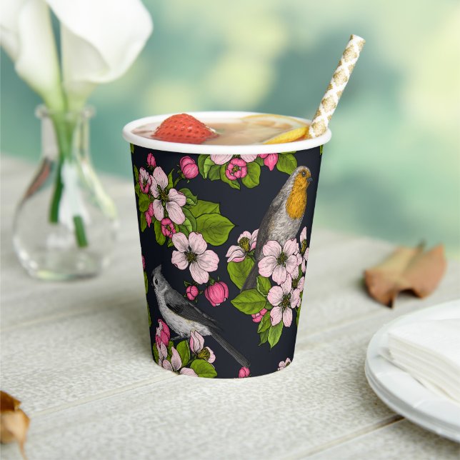 Vasos De Papel Aves y flores en negro (in situ)