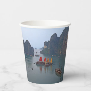 Vasos De Papel Barcos de vela en la bahía de Ha Long - Vietnam, A
