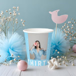 Vasos De Papel Bebidas Sky Blue 30th Birthday Cups - Personalizad<br><div class="desc">Deguste hasta 30 años con estas tazas personalizadas de papel de cumpleaños Sky Blue 30th, diseñadas para darle un toque elegante y coordinado a su celebración. Con un suave fondo azul cielo y una tipografía elegante, estas tazas desechables se pueden personalizar con tu nombre, foto o un mensaje especial de...</div>