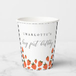 Vasos De Papel Berry First Birthday Party<br><div class="desc">Tema del cumpleaños primero de Berry,  juego de taza de papel para la fiesta de cumpleaños. Características,  personalizado ilustró el borde de fresa y coordinó el respaldo de patrones de rayas negras. Bonito "berry primer cumpleaños" guión gráfico y línea de plantilla por nombre.</div>
