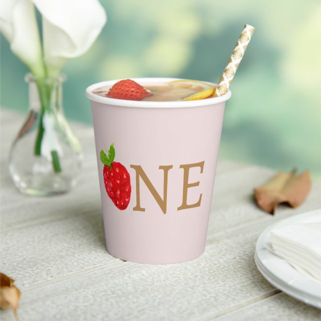 Vasos De Papel Berry First First Strawberry Birthday (in situ)