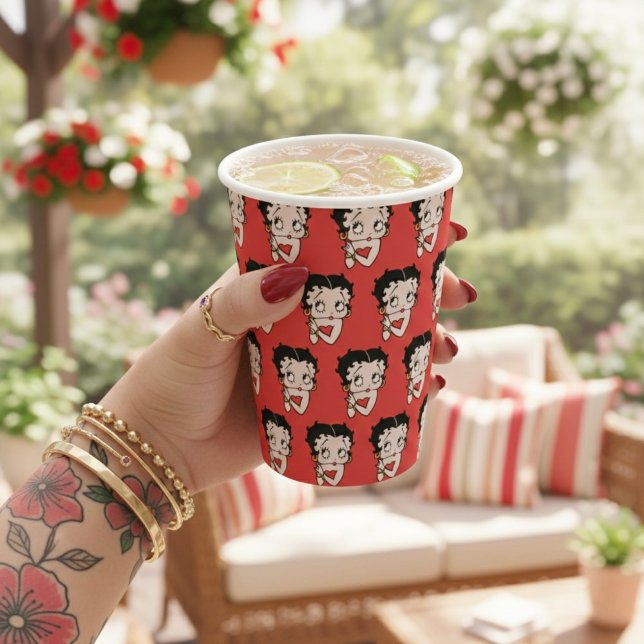 Vasos de papel Betty (Subido por el creador)