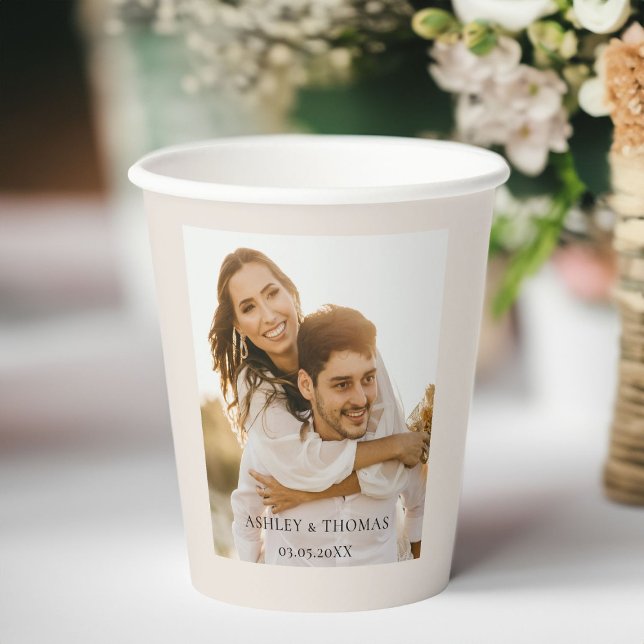 Vasos De Papel Boda fotográfico específico del cliente (Customer-specific, photo, wedding, beige paper cups. With your photo, name and date.)