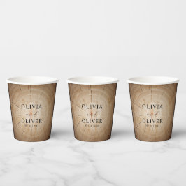 Vasos De Papel Boda rústica de madera en tocón de árbol granero