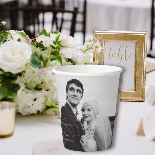 Vasos De Papel Brunch de Boda de Fotos de Amor Eterno (These paper cups would be fun at an after hours wedding party or a rehearsal dinner)