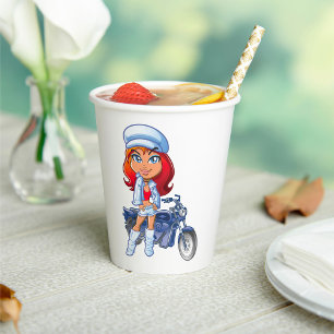 Vasos De Papel Chica de motociclismo elegante con pelo rojo y mot