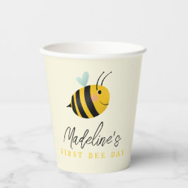Vasos De Papel Chicas acribillan el primer día de la abeja el pri