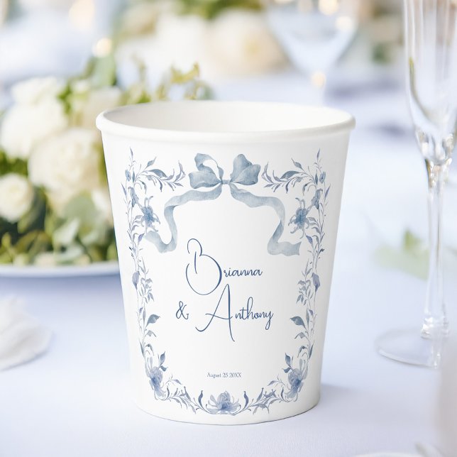 Vasos De Papel Cinta verde de flores azul turbio elegante persona (Dusty blue floral greenery ribbon elegant monogrammed paper cups personalized table decor)
