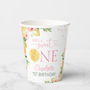 Vasos De Papel Citrus floral rosado es un dulce primer cumpleaños
