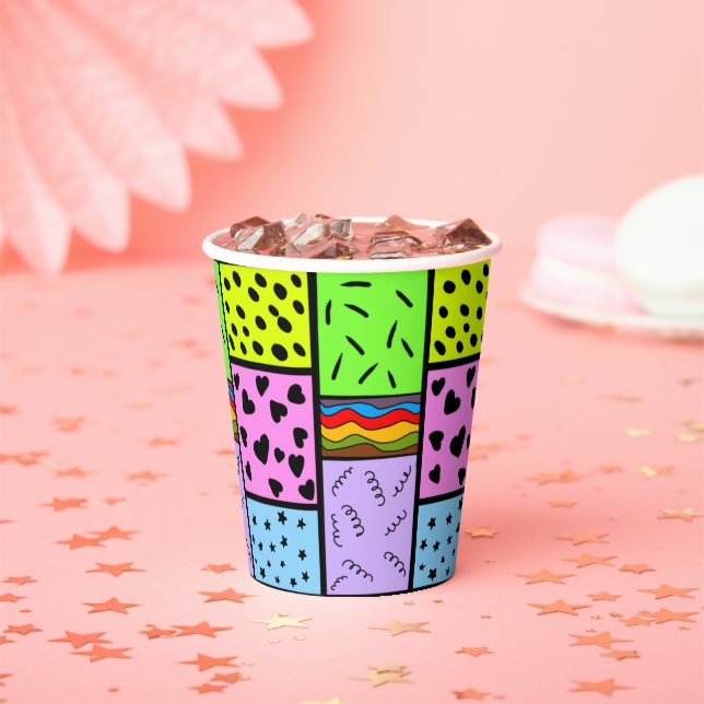 Vasos De Papel coloridos y patrones (in situ)