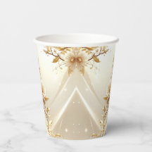 Vasos de papel con flores blancas y doradas