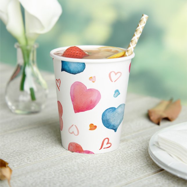 Vasos De Papel Corazones coloridos (in situ)