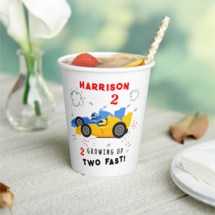 Vasos De Papel Crecer dos coches de Carreras de niños de segundo