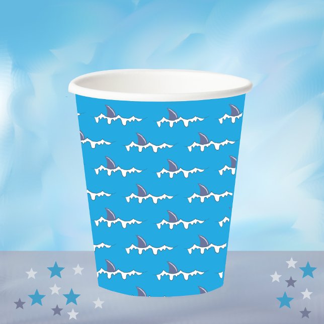 Vasos De Papel Cubos de papel azul con fideos de aletas de tiburó (Subido por el creador)