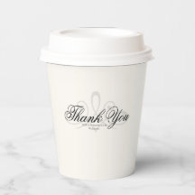 Cubos de papel blanco y negro