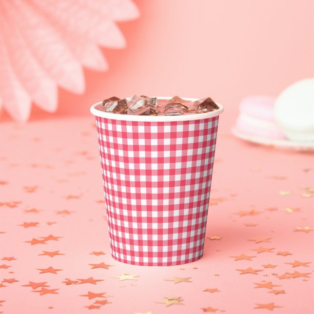 Vasos De Papel Cumpleaños primero con gingham rojo (in situ)