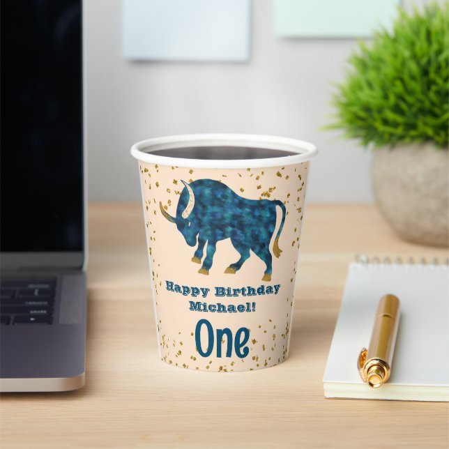 Vasos De Papel Cute Taurus Primer Cumpleaños & Gold Confetti (in situ)
