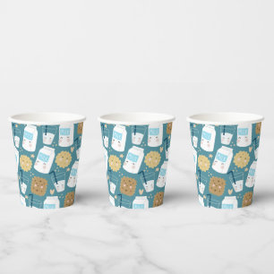 Vasos de papel de leche y galletas