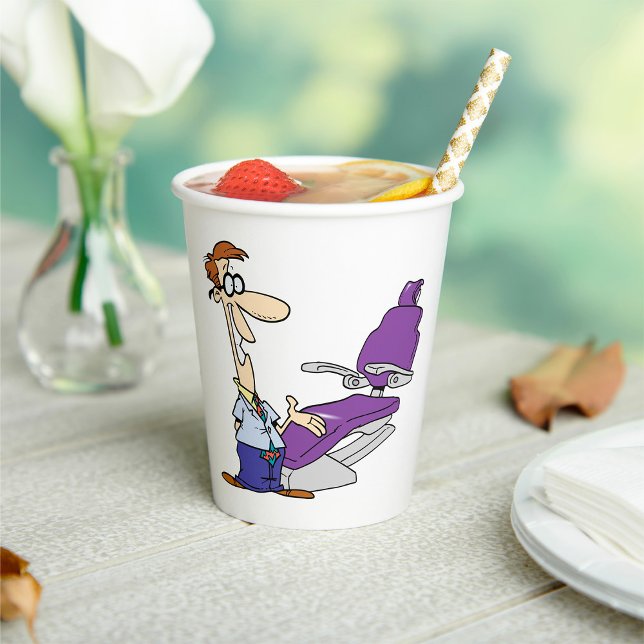 Vasos De Papel Dentista Y Presidenta De Cirugía Dental (Subido por el creador)