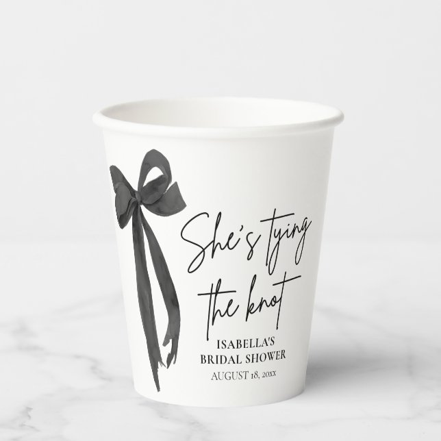 Vasos De Papel Despedida de soltera con lazo negro: Ella se casa (Anverso)