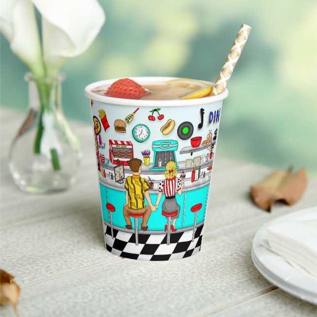 Vasos De Papel Diner de los años 50 | Pareja sosteniendo manos (in situ)