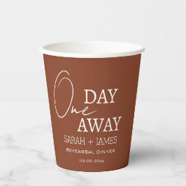 Vasos De Papel Elegante Terracota A Un Día De Cena De Ensayos