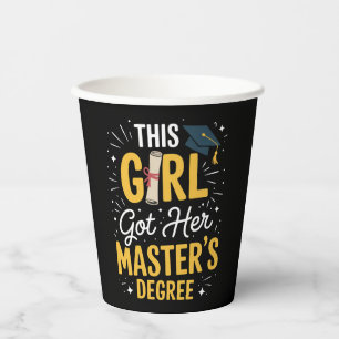 Vasos De Papel Esta chica obtuvo su graduación de maestría 2026