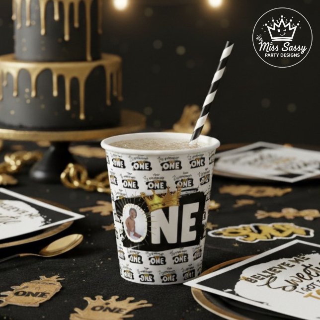 Vasos De Papel Famosa foto de primer cumpleaños de un hip hop (Customizable 'Notorious One' 1st birthday party paper cups with a hip-hop theme. Photo inside the O)