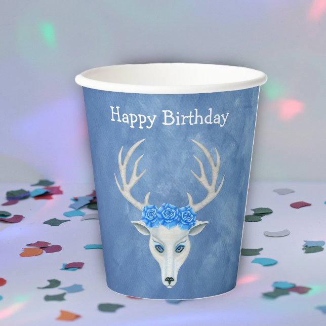 Vasos De Papel Fantasía de cumpleaños Cabeza de ciervo blanco Ros (Mystical white deer head antlers crown of blue roses on misty blue Birthday party paper cup.)
