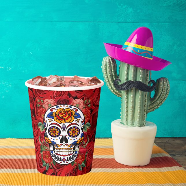 Vasos De Papel Festividades de las rosas rojas rosadas del cráneo (Sugar Skull Pink Red Roses Holidays Paper Cups)