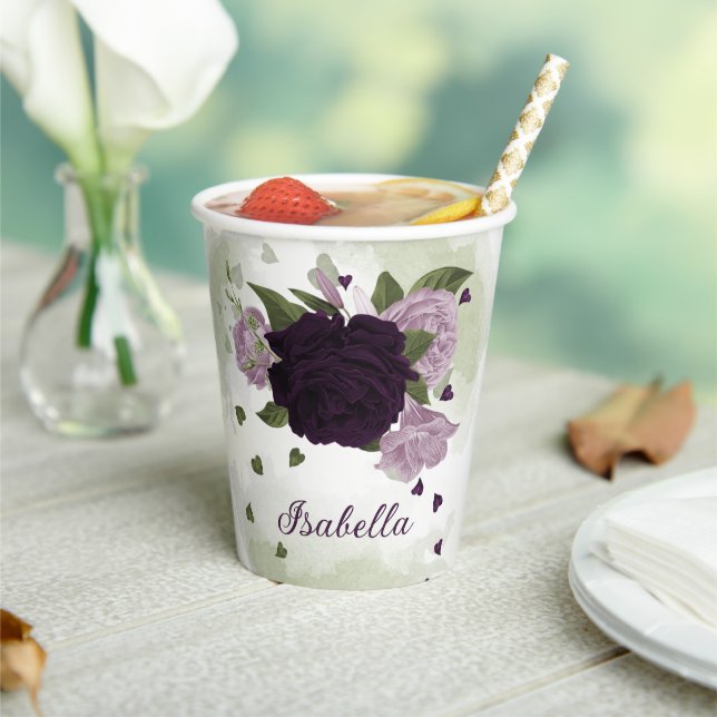 Vasos De Papel flores moradas oscuras y claras con vegetación en  (in situ)