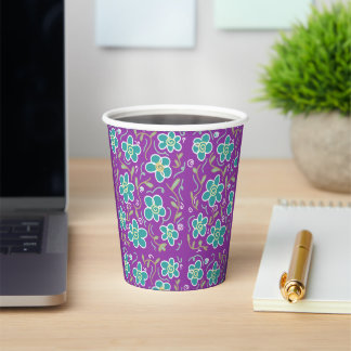 Vasos De Papel Flores verdes sobre el diseño púrpura