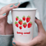Vasos De Papel Fresa Berry Sweet Birthday<br><div class="desc">¡Berry Sweet Birthday! Copas de fiesta de cumpleaños de fresa.</div>