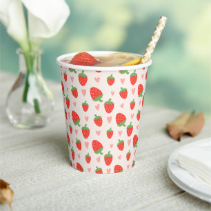 Vasos De Papel Fresas dulces y tazas de papel para el corazón