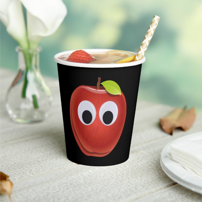 Vasos De Papel Funny Red Apple with Googly Eyes (in situ)
