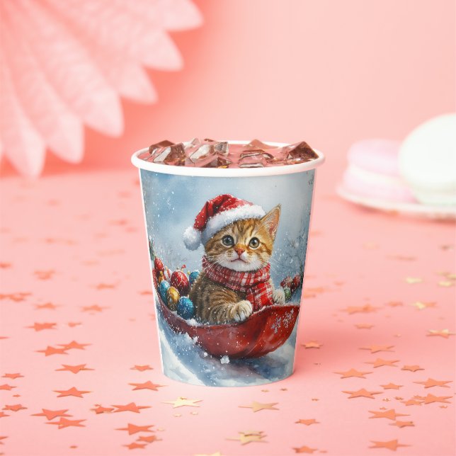 Vasos De Papel Gato abisino en escurrimiento deja que nieve Navid (in situ)