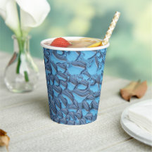 Gotas de lluvia suaves en vidrio azul