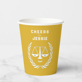 Vasos De Papel Graduación en Facultad de Derecho